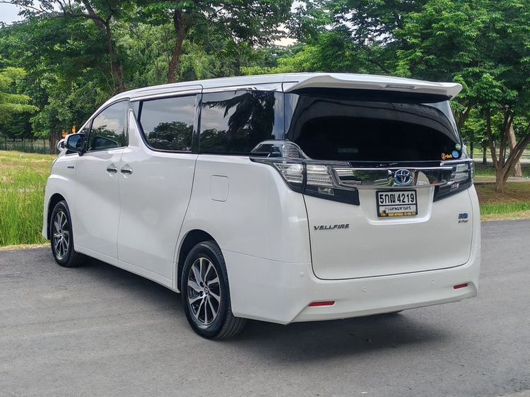 Toyota Vellfire 2015 2.5 HEV E-Four Van ปลั๊กอินไฮบริด (PHEV) ไม่ติดแก๊ส เกียร์อัตโนมัติ ขาว รูปที่ 4
