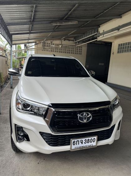 รถ Toyota Hilux Revo 2.4 G Prerunner สี ขาว