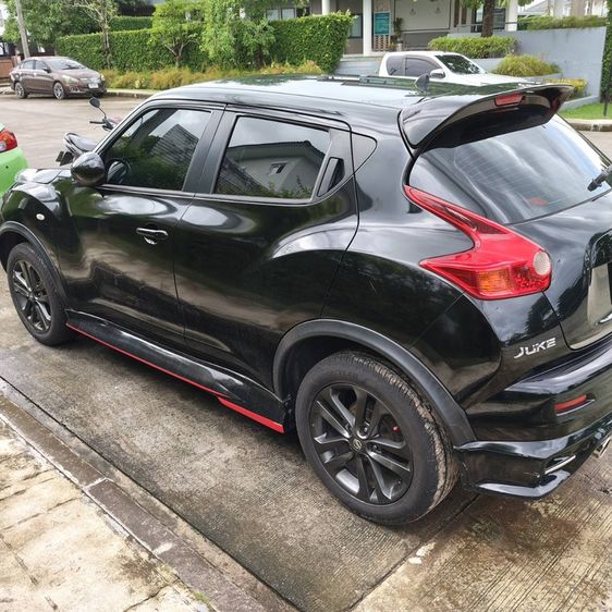Nissan Juke 2014 1.6 V Sedan เบนซิน เกียร์อัตโนมัติ ดำ รูปที่ 3