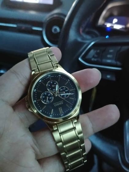 นาฬิกา Casio เรือนทอง สภาพดีมาก ผู้ใช้ใส่เท่ ผู้หญิงใส่สวย ชอบจัดเลยครับ 