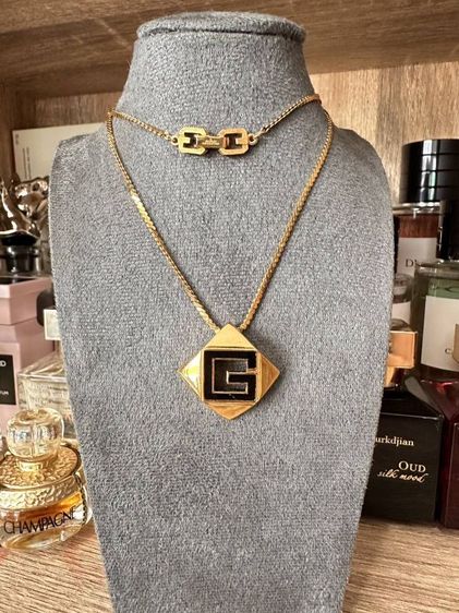 สร้อยคอGIVENCHY แท้ มือ2