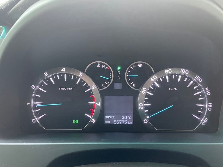 รถ Toyota Alphard 2.4 V สี ดำ