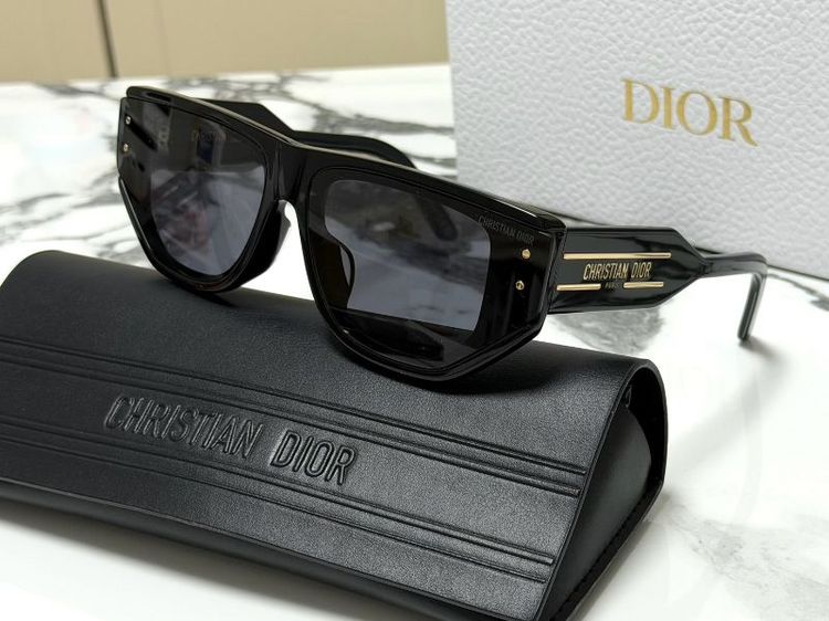 แว่นตากันแดด แว่นกันแดดDIOR รุ่น SIGNATURE S15F แท้มือ1