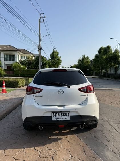 Mazda Mazda 2 2017 1.3 Skyactiv-G Sedan เบนซิน ไม่ติดแก๊ส เกียร์อัตโนมัติ ขาว รูปที่ 4