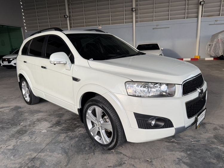 รถ Chevrolet Captiva 2.4 LSX สี ขาว