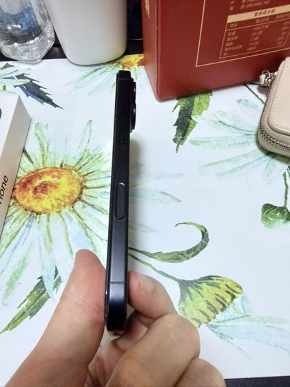 ขาย Iphone 16 128G แบต 88% ไม่มีรอย ผู้หญิงใช้เอง รูปที่ 6
