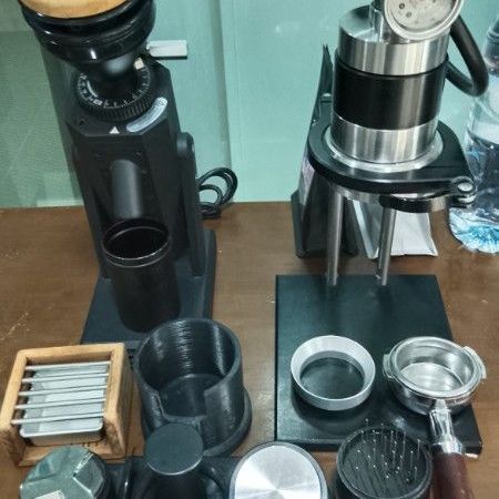 ขายชุดกดกาแฟ +เครื่องบดกาแฟ และอุปกรณ์ อื่นๆ มีแถมให้อีกคับ ทักมาขอรูปได้คับ