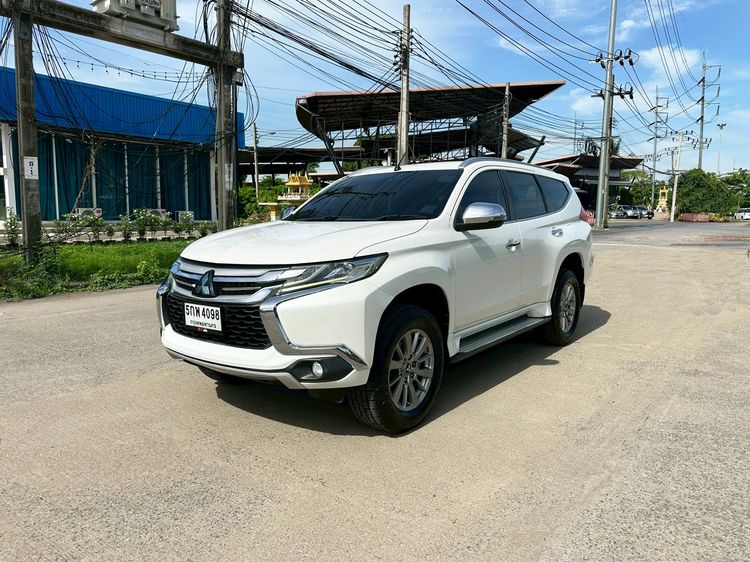 Mitsubishi Pajero Sport 2016 2.4 GT Utility-car ดีเซล ไม่ติดแก๊ส เกียร์อัตโนมัติ ขาว รูปที่ 2