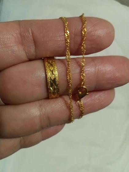 สร้อยคอทอง