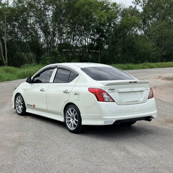 Nissan Almera 2018 1.2 E Sportech Sedan เบนซิน เกียร์อัตโนมัติ ขาว รูปที่ 4