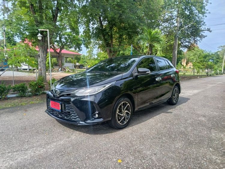 Toyota Yaris 2022 1.2 Sport Premium Sedan เบนซิน ไม่ติดแก๊ส เกียร์อัตโนมัติ ดำ รูปที่ 3