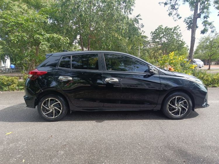 Toyota Yaris 2022 1.2 Sport Premium Sedan เบนซิน ไม่ติดแก๊ส เกียร์อัตโนมัติ ดำ รูปที่ 4