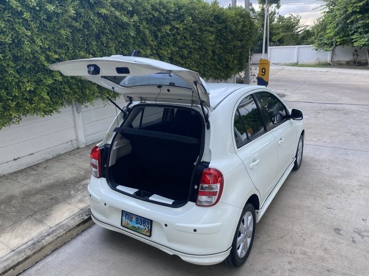 รถ Nissan March 1.2 VL Sport Version สี ขาว