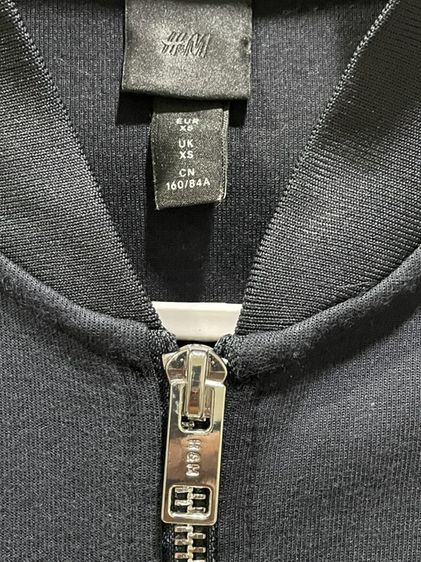 เสื้อแจ็คเก็ตบอมเบอร์ แบรนด์ H&M (XS อก-36) มือสอง รูปที่ 4