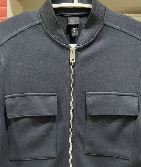 เสื้อแจ็คเก็ตบอมเบอร์ แบรนด์ H&M (XS อก-36) มือสอง รูปที่ 3