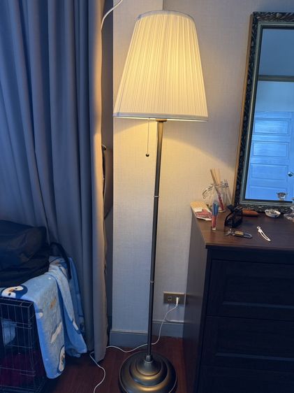 โคมไฟตั้งพื้น floor lamp