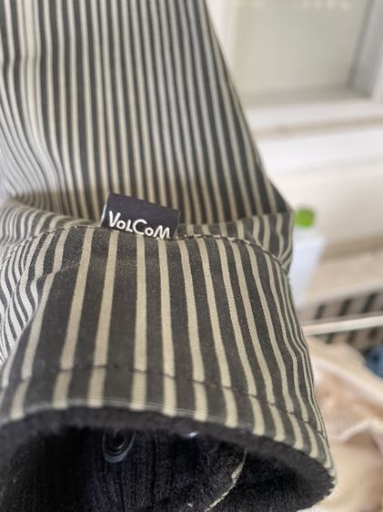 เสื้อแจ็คเก็ตลายทาง Volcom Naylor Stone (S อก-40) มือสอง รูปที่ 6