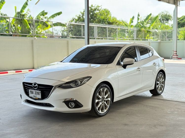 รถ Mazda Mazda3 2.0 C Sports สี ขาว