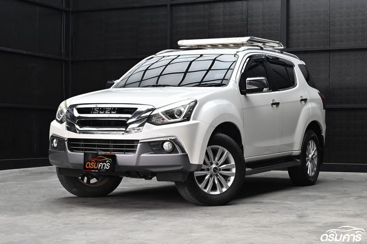 รถ Isuzu MU-X 3.0 สี ขาว