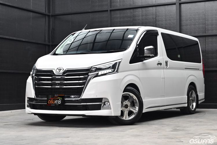 รถ Toyota Majesty 2.8 Premium สี ขาว