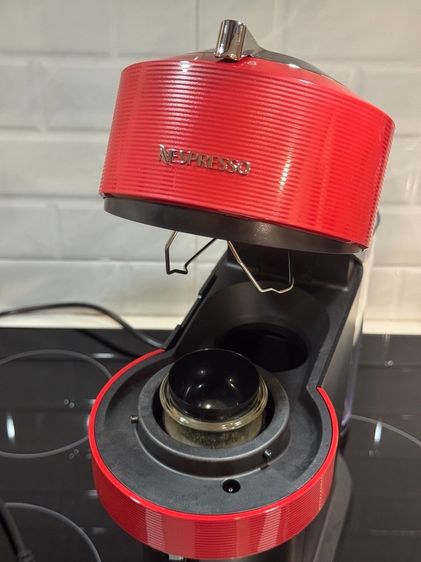 เครื่องชงกาแฟ Nespresso Vertuo Next สีเเดง รูปที่ 11