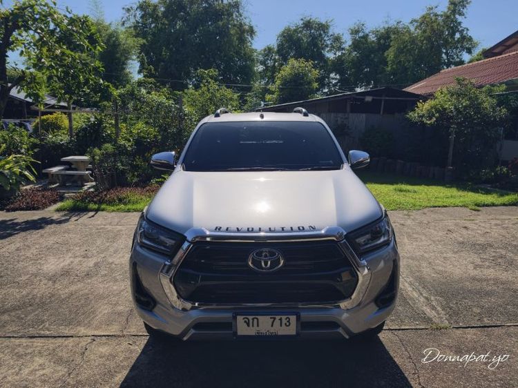 รถ Toyota Hilux Revo Double Cab 2.4 High Prerunner สี บรอนซ์เงิน