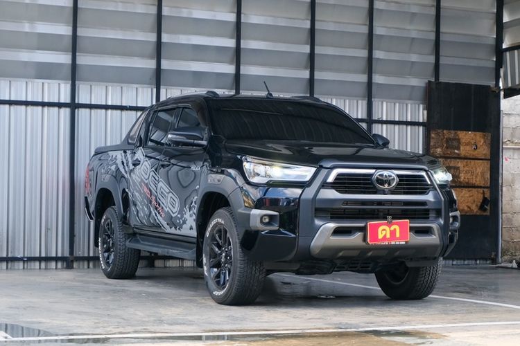 Toyota Hilux Revo 2023 2.4 Prerunner G Rocco Pickup ดีเซล ไม่ติดแก๊ส เกียร์อัตโนมัติ ดำ