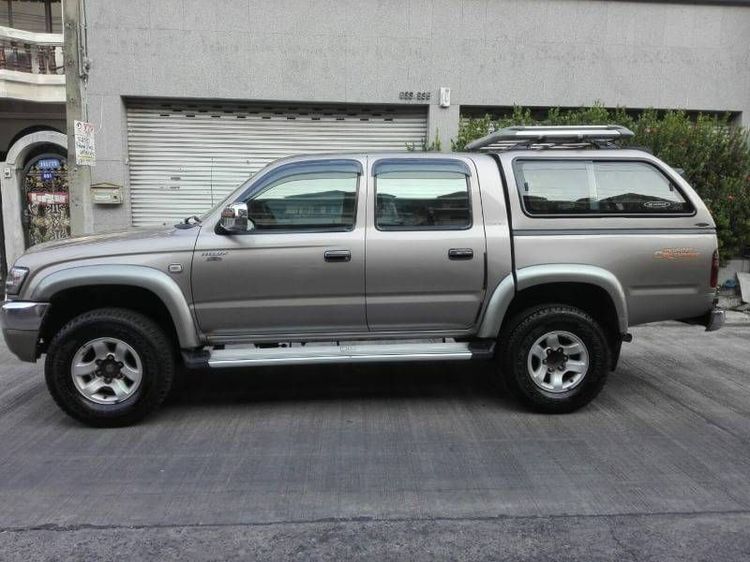 รถ Toyota Hilux Tiger D4D รุ่นย่อยอื่นๆ สี บรอนซ์เงิน