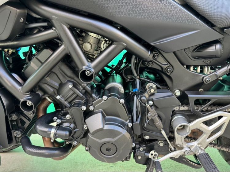 Yamaha Niken สีเทา ปี2020 วิ่ง2,000โล 3สูบ900cc  รูปที่ 17