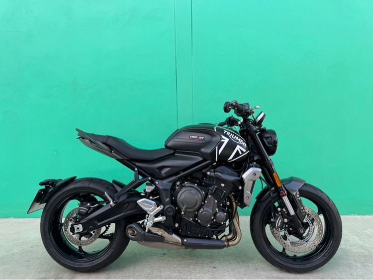 Triumph Trident 660 ปี 23 สีดำ วิ่ง800โล รถมือเดียว