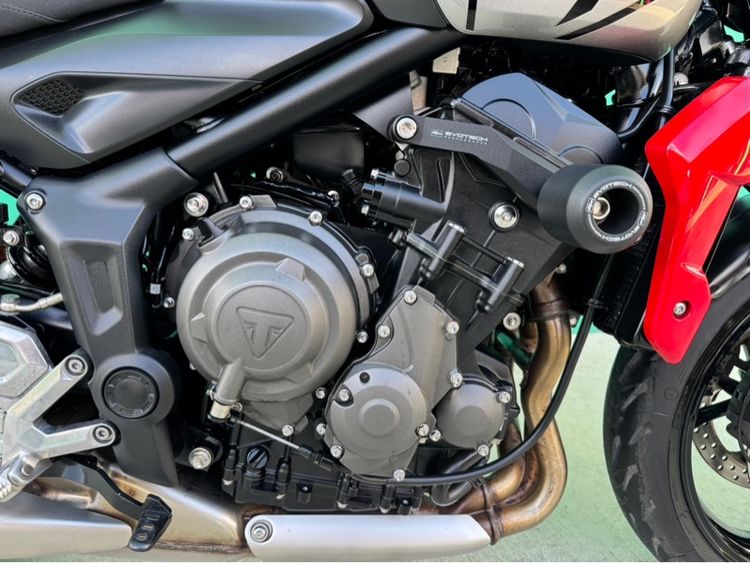 Triumph Trident 660 ปี21 สีเทาแดงวิ่ง12,000โล  รูปที่ 6