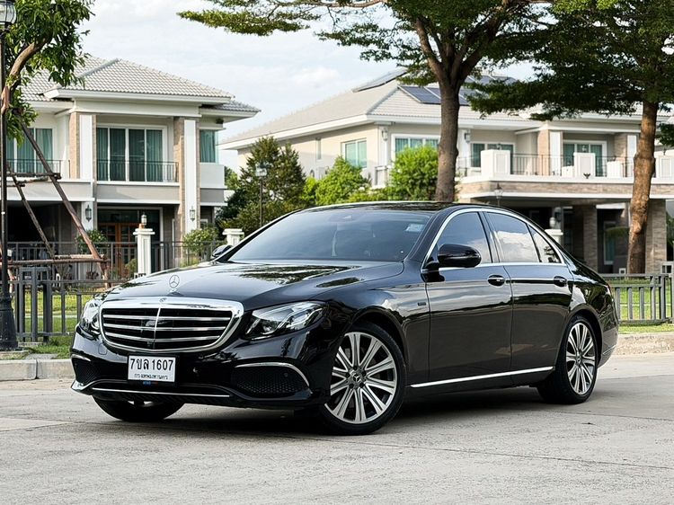 รถ Mercedes-Benz E-Class E350 สี ดำ
