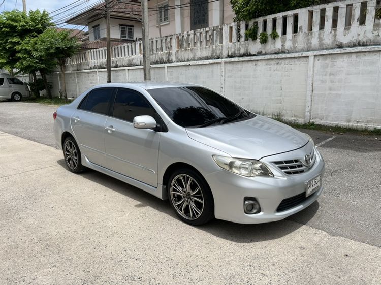 รถ Toyota Altis 1.6 E CNG สี เทา