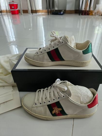 รองเท้า gucci