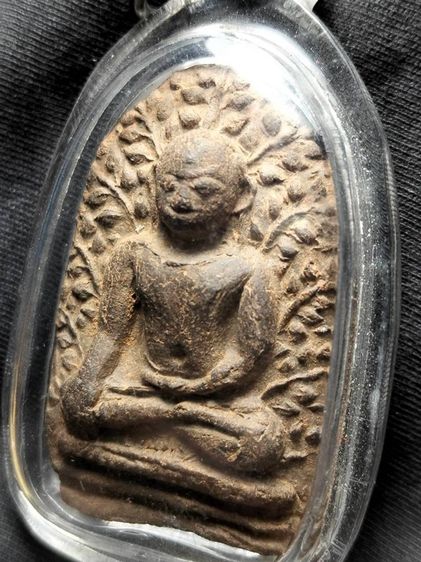 พระเปิมลำพูนเนื้อโทนเขียว รูปที่ 4