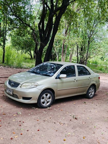 รถ Toyota Soluna 1.5 G สี เบจ