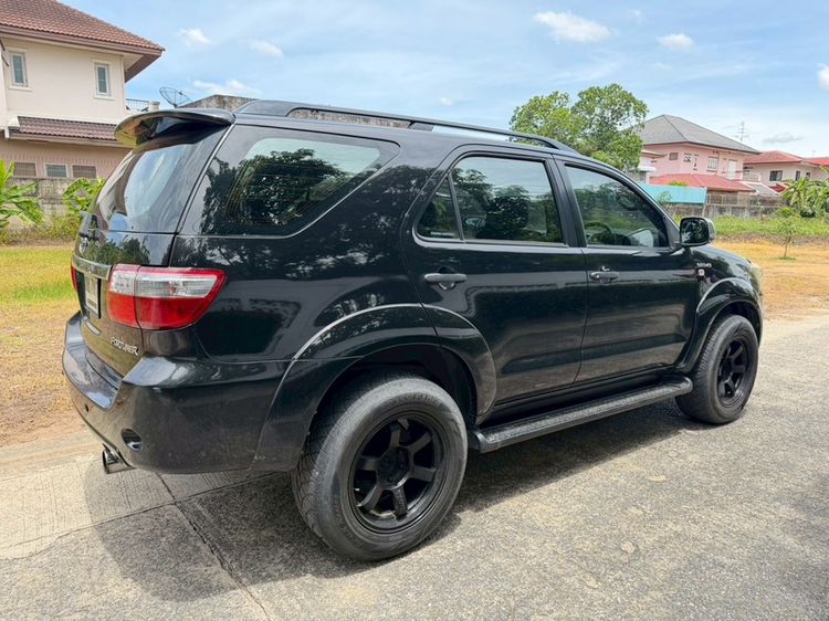 Toyota Fortuner 2009 3.0 V Utility-car ดีเซล ไม่ติดแก๊ส เกียร์อัตโนมัติ ดำ รูปที่ 3