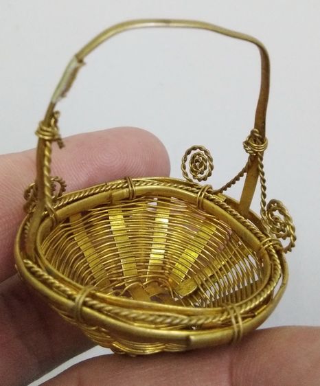 75448-ตะกร้าหวายถักทองเหลืองถักขนาดเล็ก สำหรับใส่ของมงคล ใส่เงินใส่ทองใส่ของมงคล แขวนหน้าบ้านห้างร้าน ขนาดเส้นผ่าศูนย์กลาง 4 ซม. สูงรวมประมา รูปที่ 18