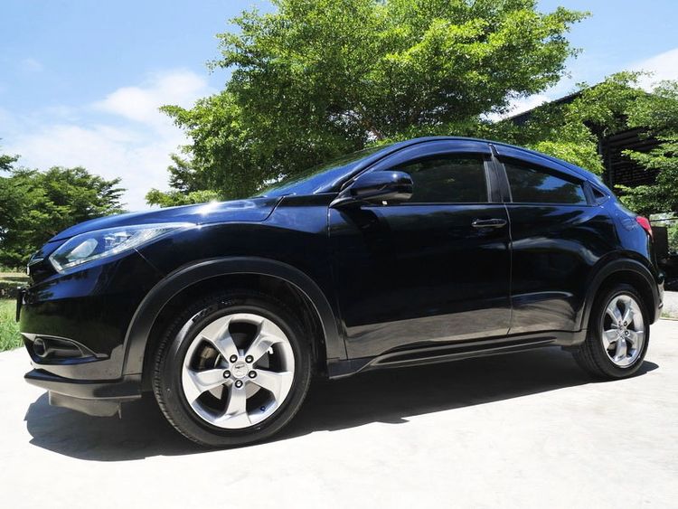 รถ Honda HR-V 1.8 E สี ดำ