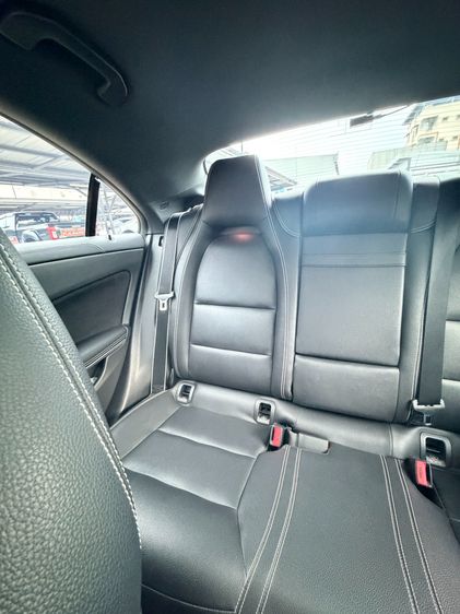 Mercedes-Benz CLA-Class 2019 CLA250 AMG Sedan เบนซิน ไม่ติดแก๊ส เกียร์อัตโนมัติ ขาว รูปที่ 4