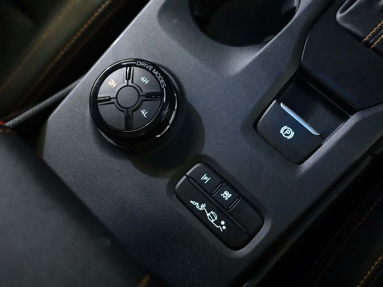 Ford Everest 2023 2.0 Bi-Turbo Wildtrak 4WD Utility-car ดีเซล ไม่ติดแก๊ส เกียร์อัตโนมัติ ดำ รูปที่ 3