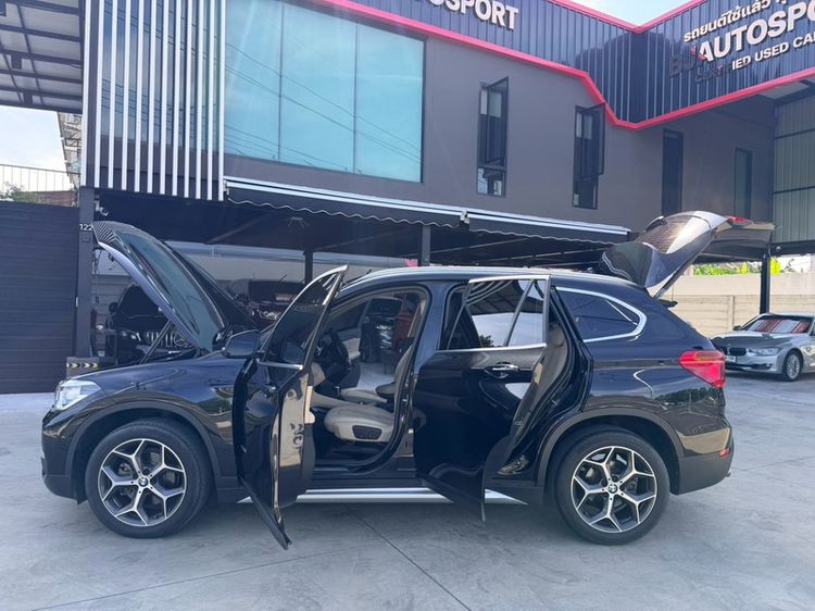 รถ BMW X1 1.5 sDrive18i xLine สี ดำ