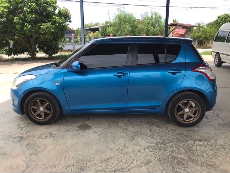 รถ Suzuki Swift 1.2 GL สี บรอนซ์เงิน