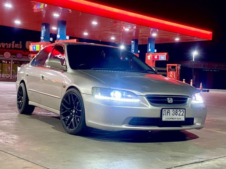 รถ Honda Accord 2.3 VTi สี บรอนซ์ทอง