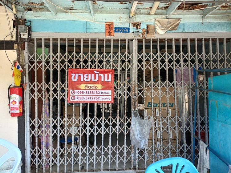 ขายทาวเฮาส์ ไม้ ใกล้ตลาดกระทุ่มแบน เก่า สวย รูปที่ 2