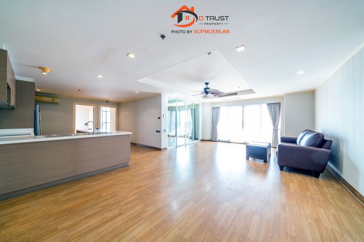 มีบางส่วน ขายถูกที่สุด  State Tower Silom 192 ตร.ม. 4BR ชั้น 37 วิวโค้งแม่น้ำ เพียง 23.8 ลบ