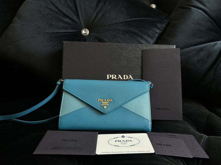 อื่นๆ หนังแท้ หญิง ฟ้า PRADA WALLET ON CHAIN ของแท้