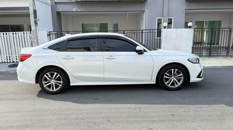 รถ Honda Civic 1.5 Turbo สี ขาว