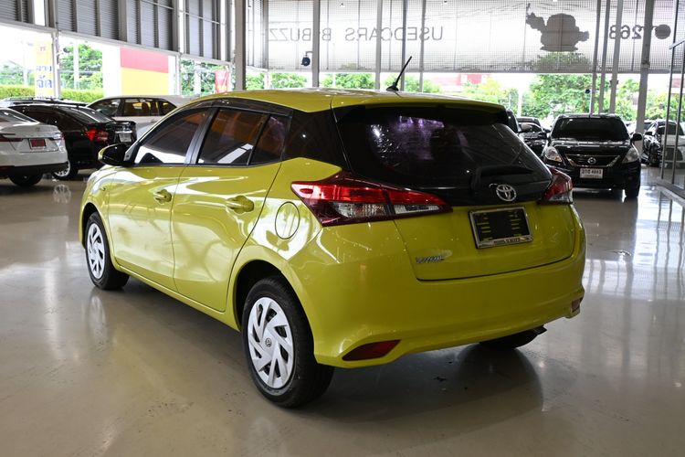 Toyota Yaris ATIV 2020 1.2 Entry Sedan เบนซิน ไม่ติดแก๊ส เกียร์อัตโนมัติ เขียว รูปที่ 4