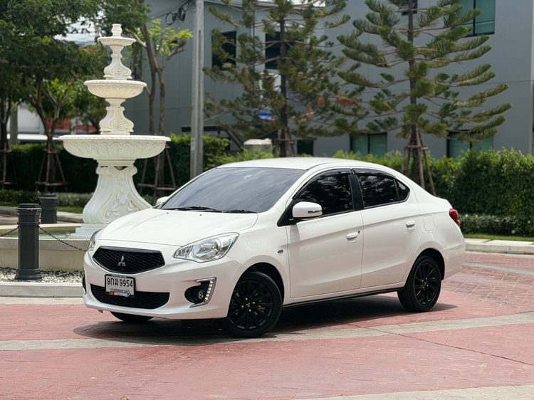 รถ Mitsubishi Attrage 1.2 GLS Limited สี ขาว